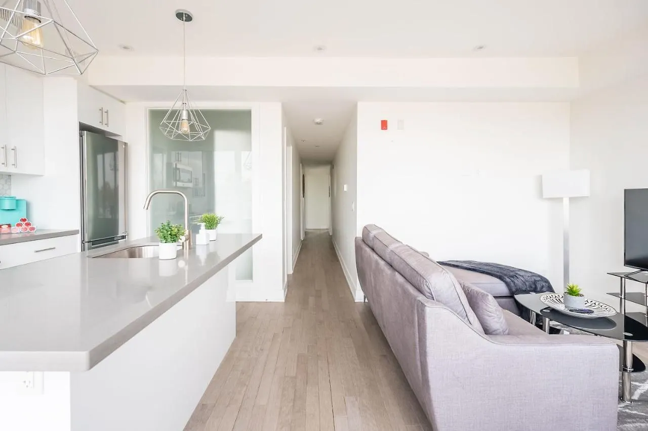Apartment Upscale 3Br Condo - Minutes From High Park Toronto