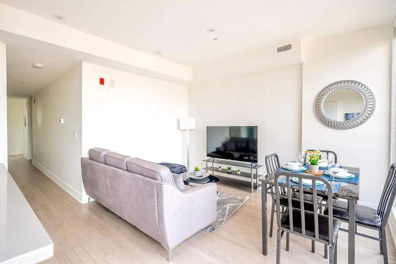 Apartment Upscale 3Br Condo - Minutes From High Park Toronto Canada