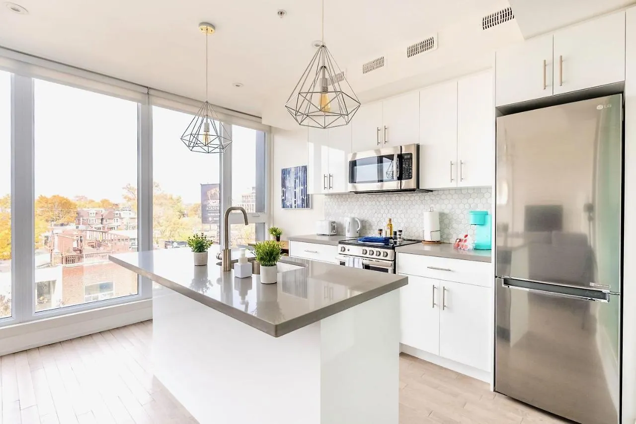 Upscale 3Br Condo - Minutes From High Park Toronto Apartment