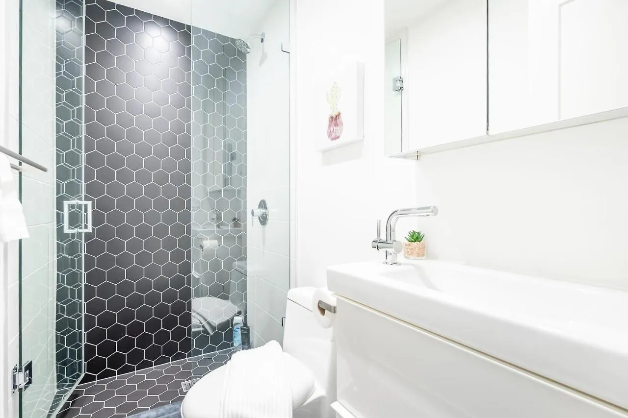 Upscale 3Br Condo - Minutes From High Park Toronto Apartment