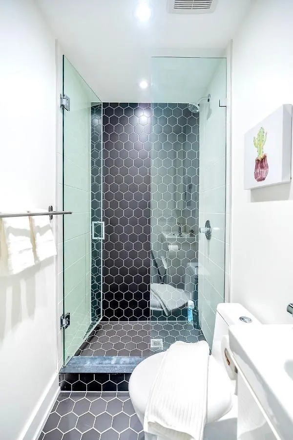 Upscale 3Br Condo - Minutes From High Park Toronto 0*,  Canada