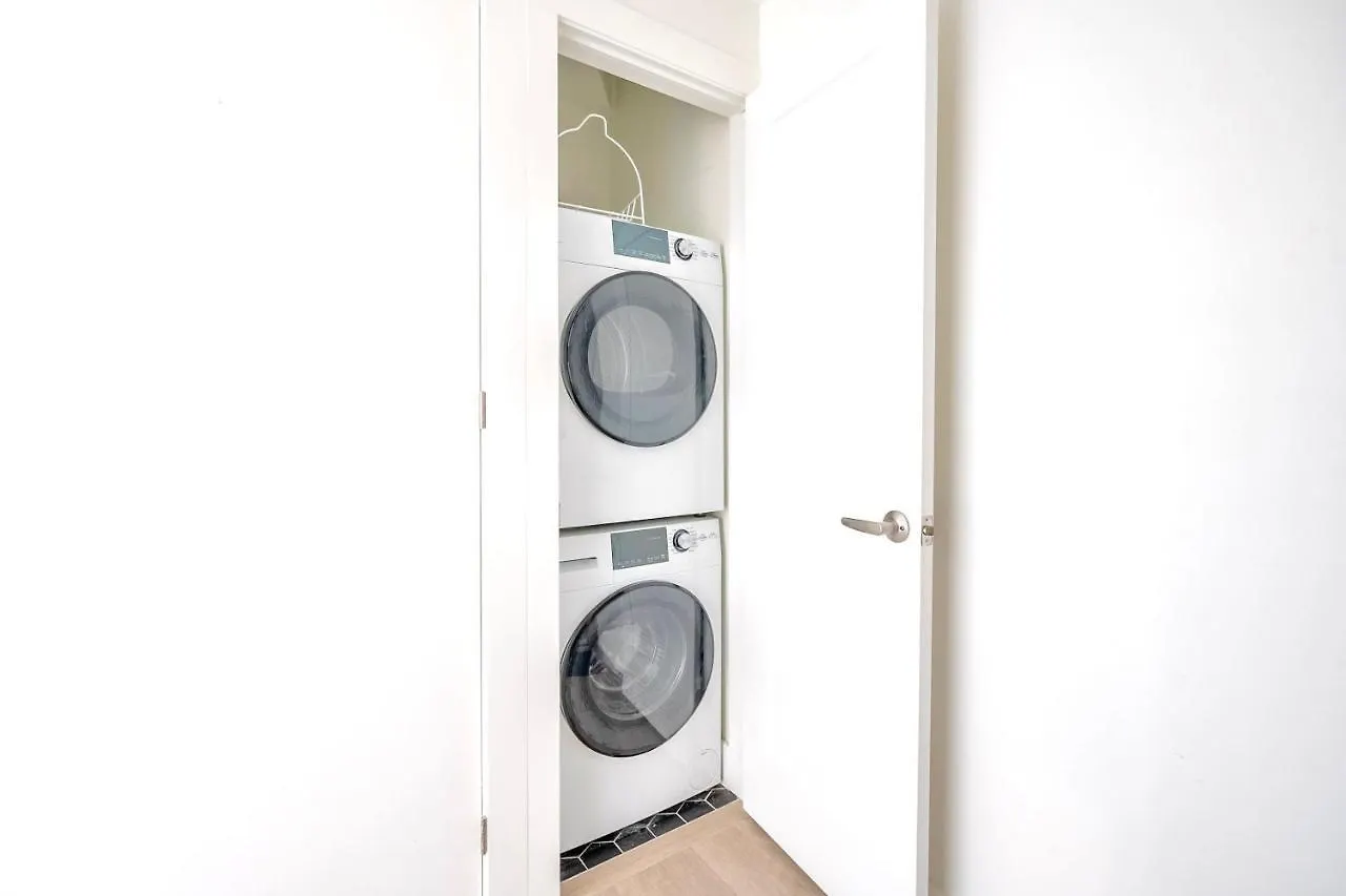 Upscale 3Br Condo - Minutes From High Park Toronto 0*,  Canada