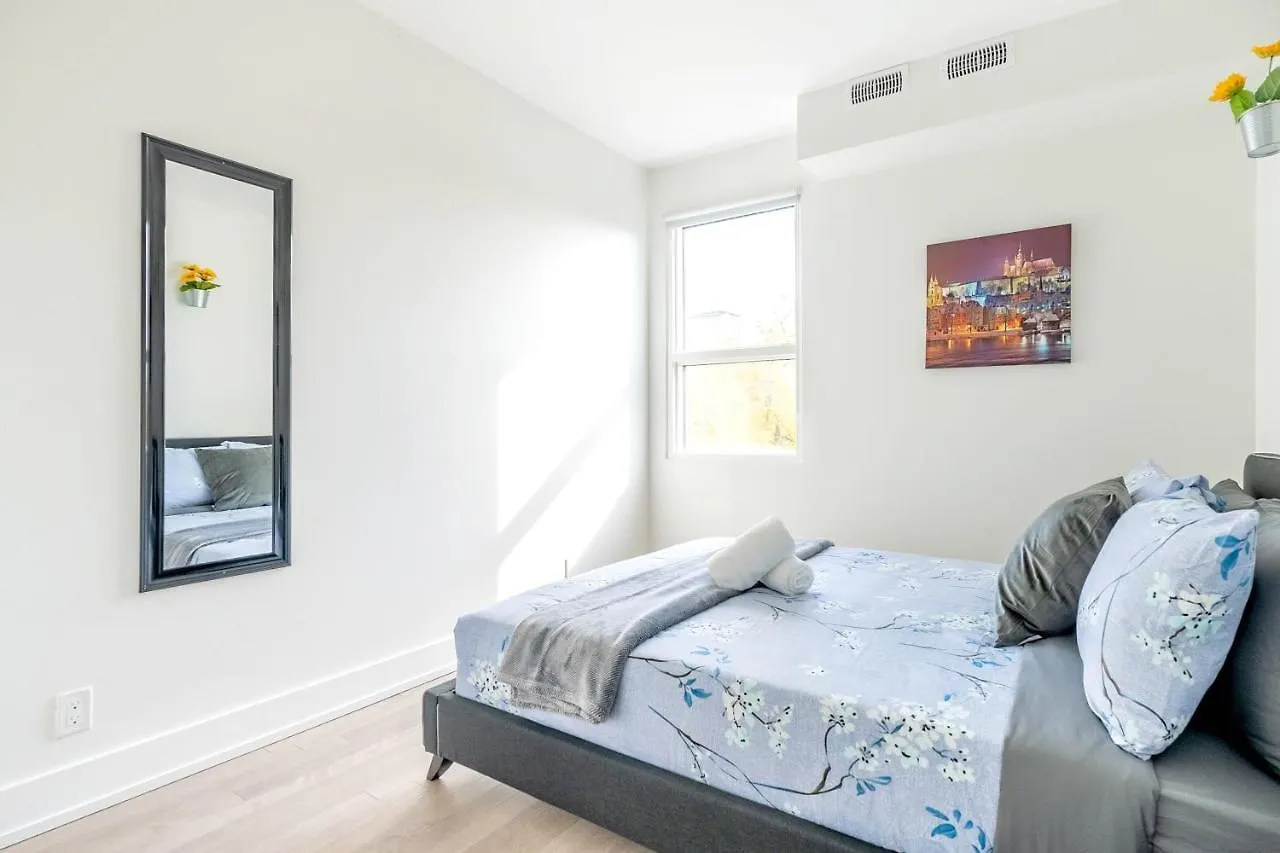 Upscale 3Br Condo - Minutes From High Park Toronto Apartment